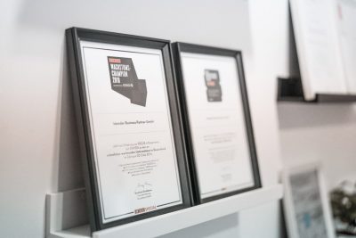 Bilderrahmen mit Auszeichnungen