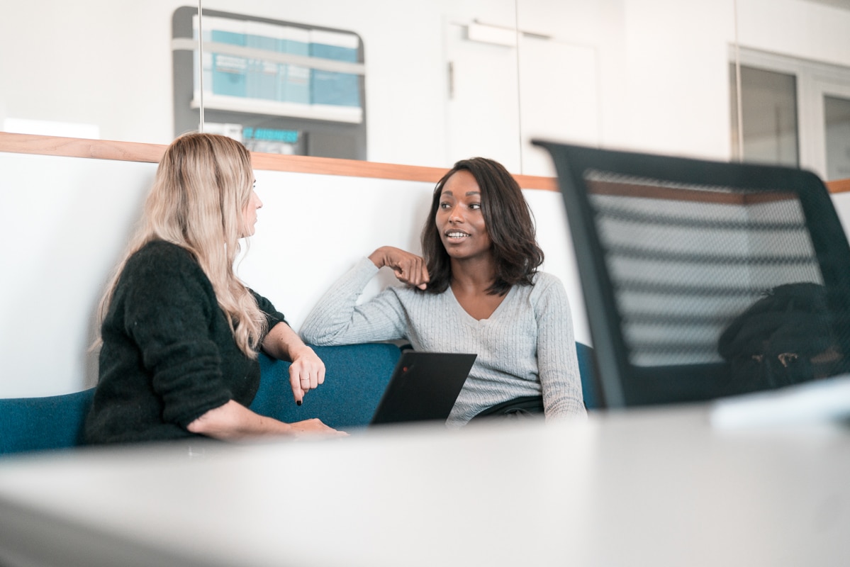 Telesales Beratungsgespräch Sabrina und Marie